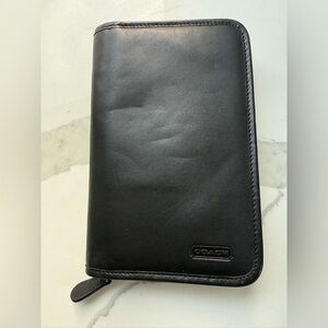 Vintage Coach Black Leather Zip-Around Wallet